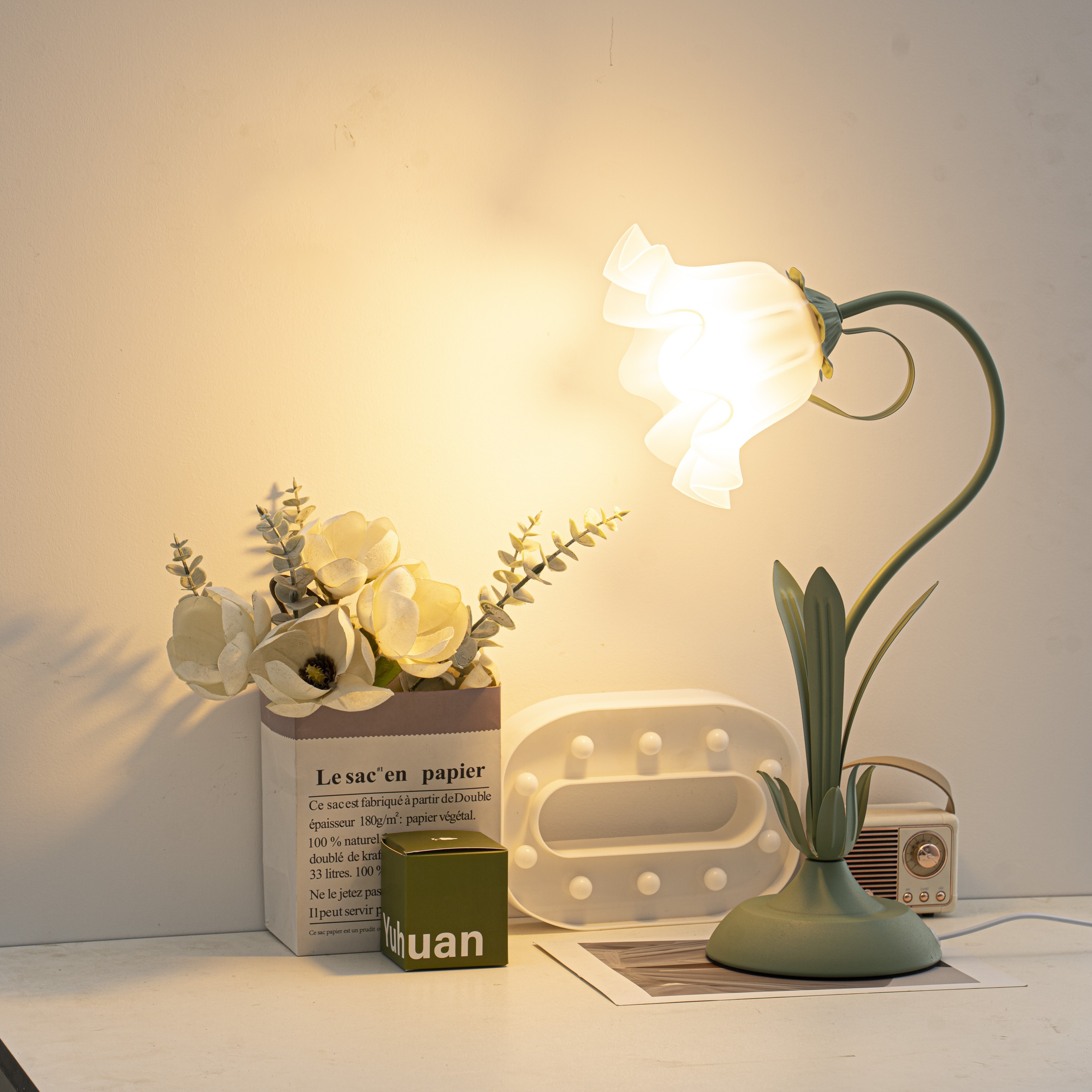 rustic single head desk lamp with barrel shade oil rubbed efficient usb powered light with tricolor dimming downlight for bedroom switch control no battery included details 0
